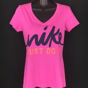 Nike Women’s Small T Shirt slim fit Top V Neck Tee